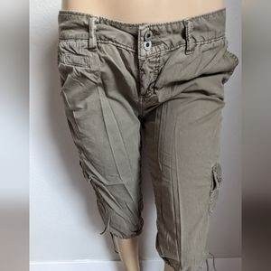 Women’s Olive Green Cargo Capri Pants